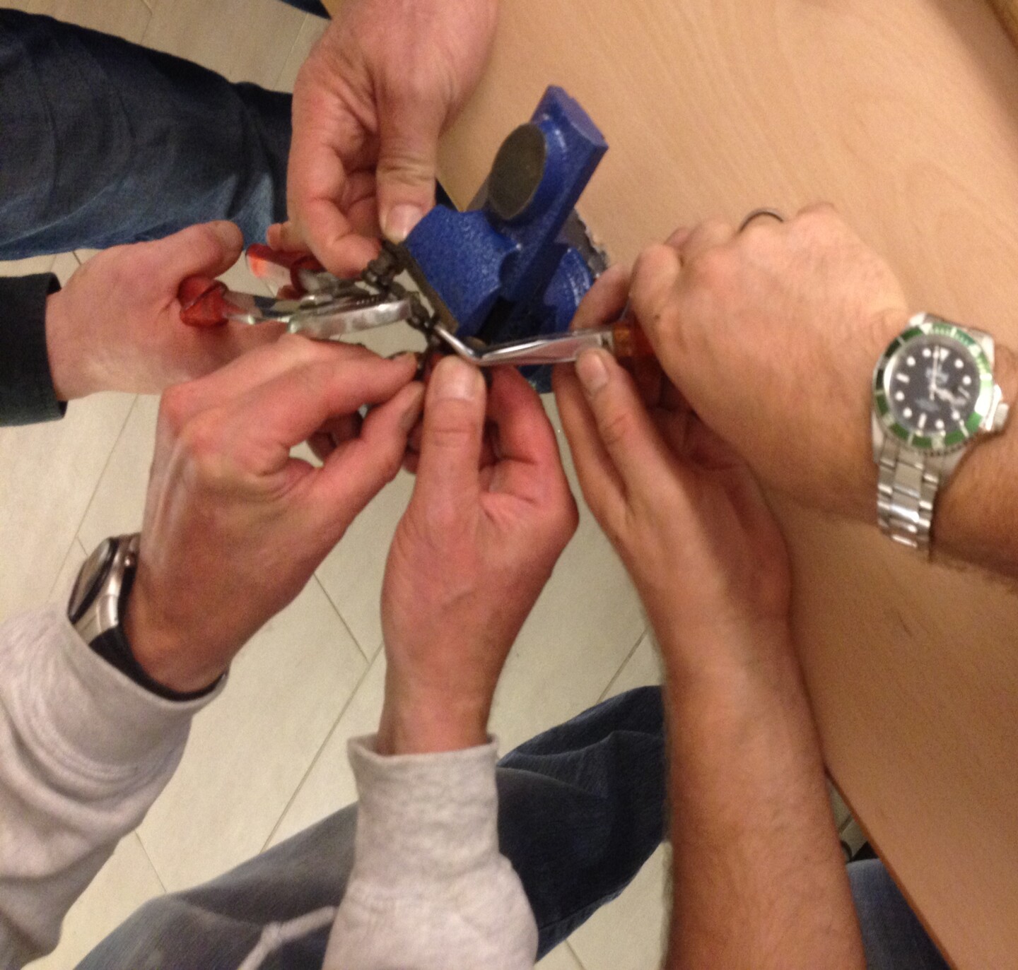 Teamarbeit im Repaircaf&eacute; – Teamarbeit im Repaircafé